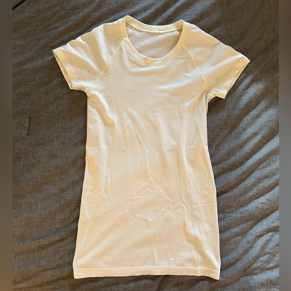 Women’s Lululemon Top.